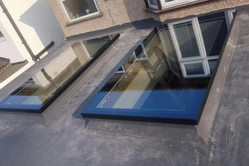 Dachfenster Flachdach – rahmenlos – feststehend – 3-fach – 500 × 1500 mm – Detailansicht